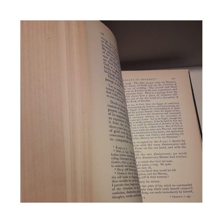 A STUDY OF THE PROSE WORKS OF JOHN DONNE( 1948)