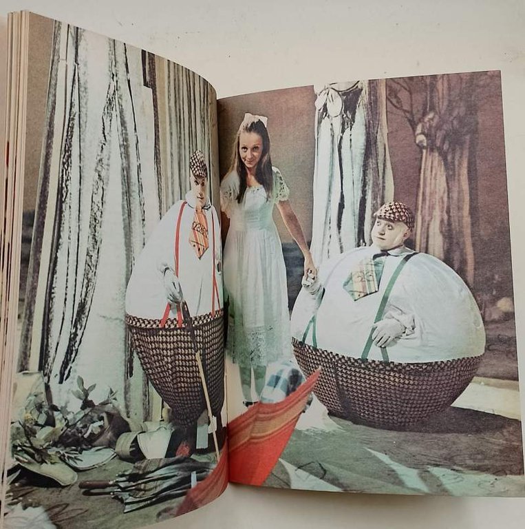 ALICE NEL PAESE DELLE MERAVIGLIE(1974)