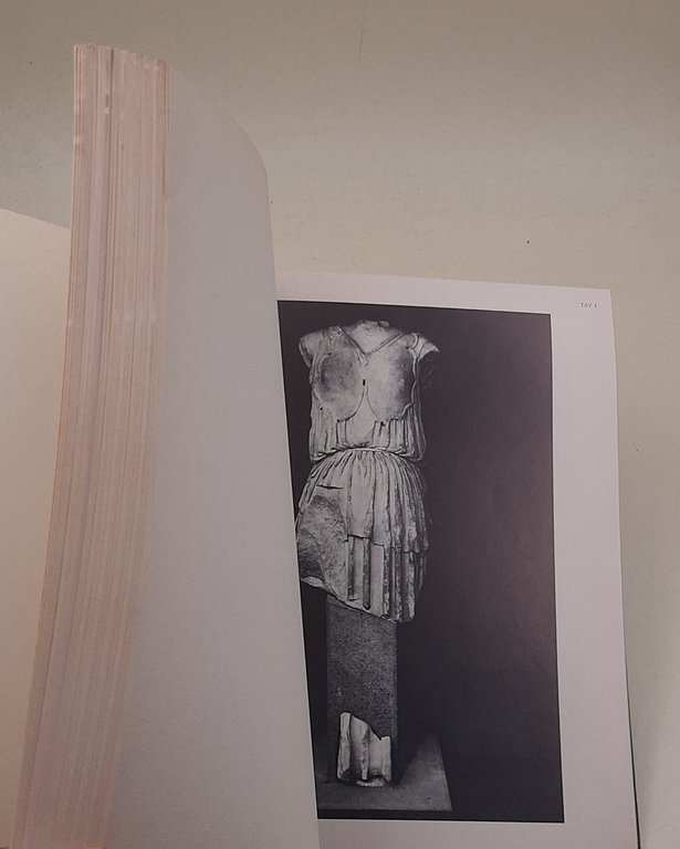 Amazzonomachia-Le sculture frontali del tempio di Apollo Sosiano