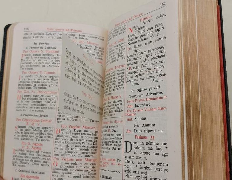 BREVIARIUM ROMANUM EX DECRETO SS. CONCILII TRIDENTINI RESTITUTUM...(1947)