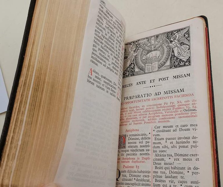 BREVIARIUM ROMANUM EX DECRETO SS. CONCILII TRIDENTINI RESTITUTUM...(1947)