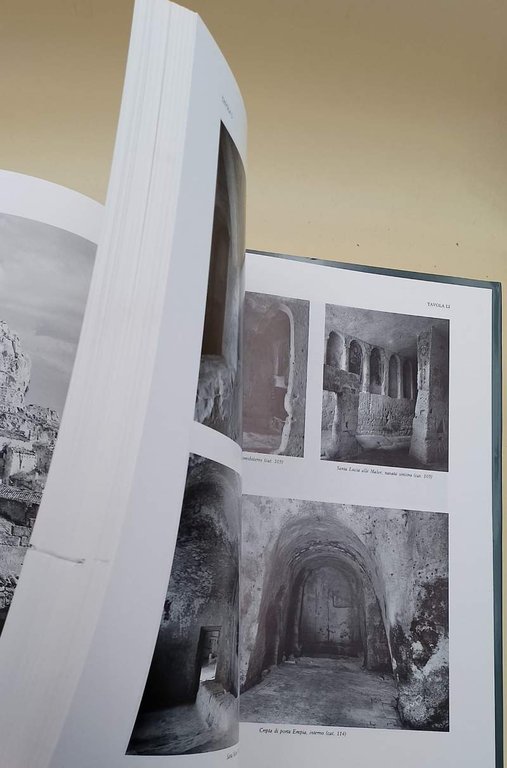 CHIESE E ASCETERI RUPESTRI DI MATERA(1995)