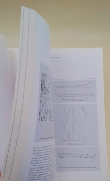 CONSERVAZIONE DEI MATERIALI LIBRARI ARCHIVISTICI E GRAFICI- VOL I- (1996)