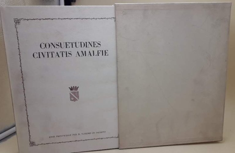 CONSUETUDINES CIVITATIS AMALFIE(1979)