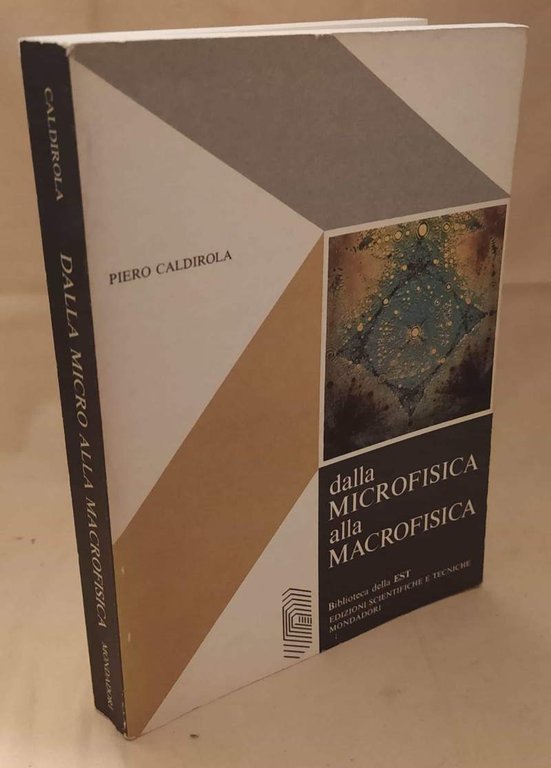 DALLA MICROFISICA ALLA MACROFISICA (1974)