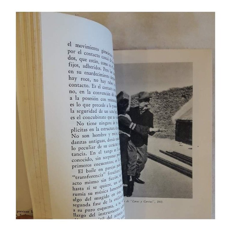 EL COMPADRITO SU DESTINO, SUS BARRIOS SU MUSICA(1945)