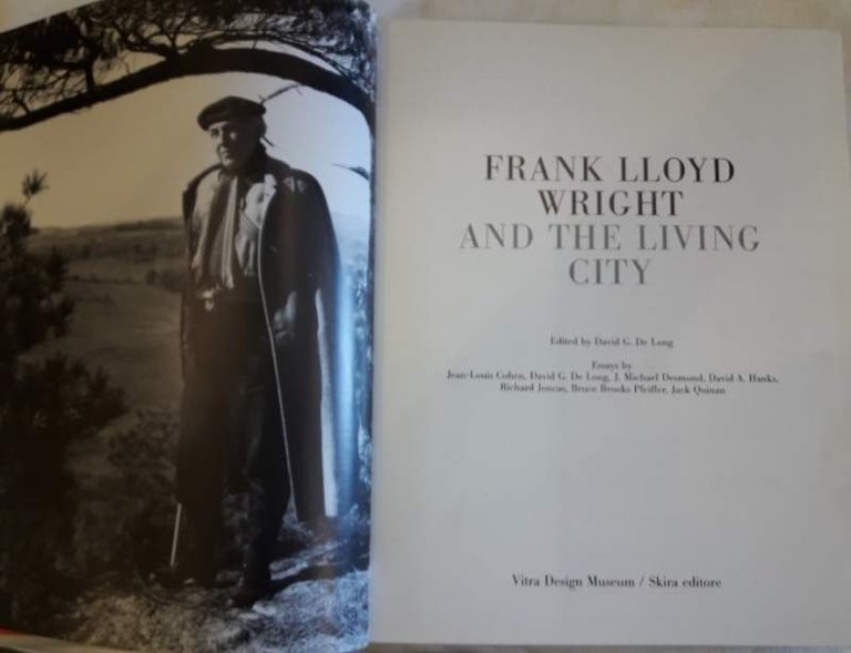FRANK LLOYD WRIGHT AND THE LIVING CITY(1998)