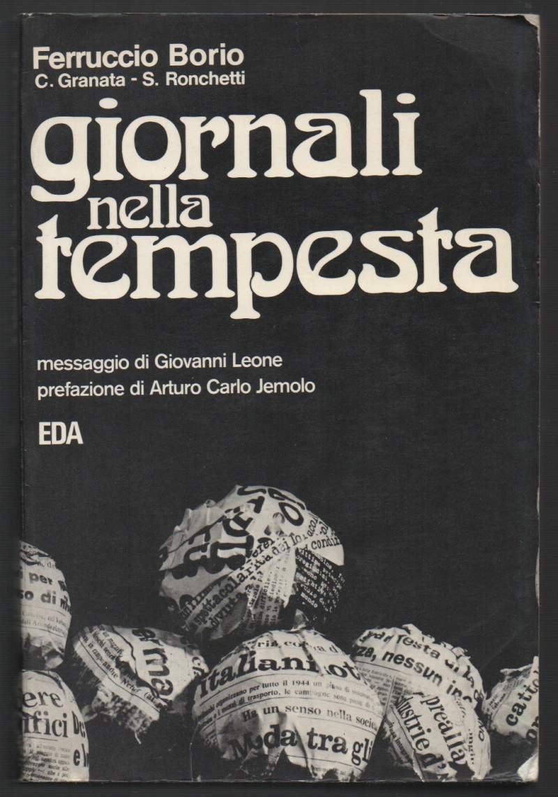 GIORNALI NELLA TEMPESTA (1975)