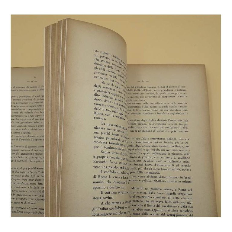 IL DITTATORE PERPETUO- SUNTO CRITICO COMPARATO SU LA VITA E …