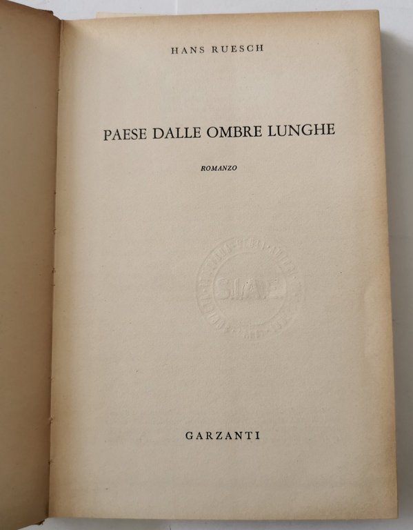 Il paese dalle ombre lunghe