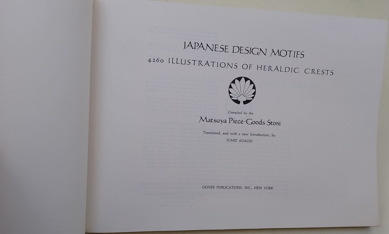 Japanese design motifs-4,260 illstrations of japanese crests