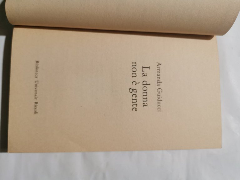 La donna non è gente - L'esistenza emarginata delle più …