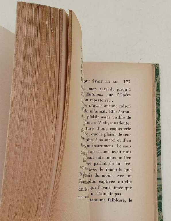 LA FEMME QUI ETAIT EN LUI-ROMAN( 1933)