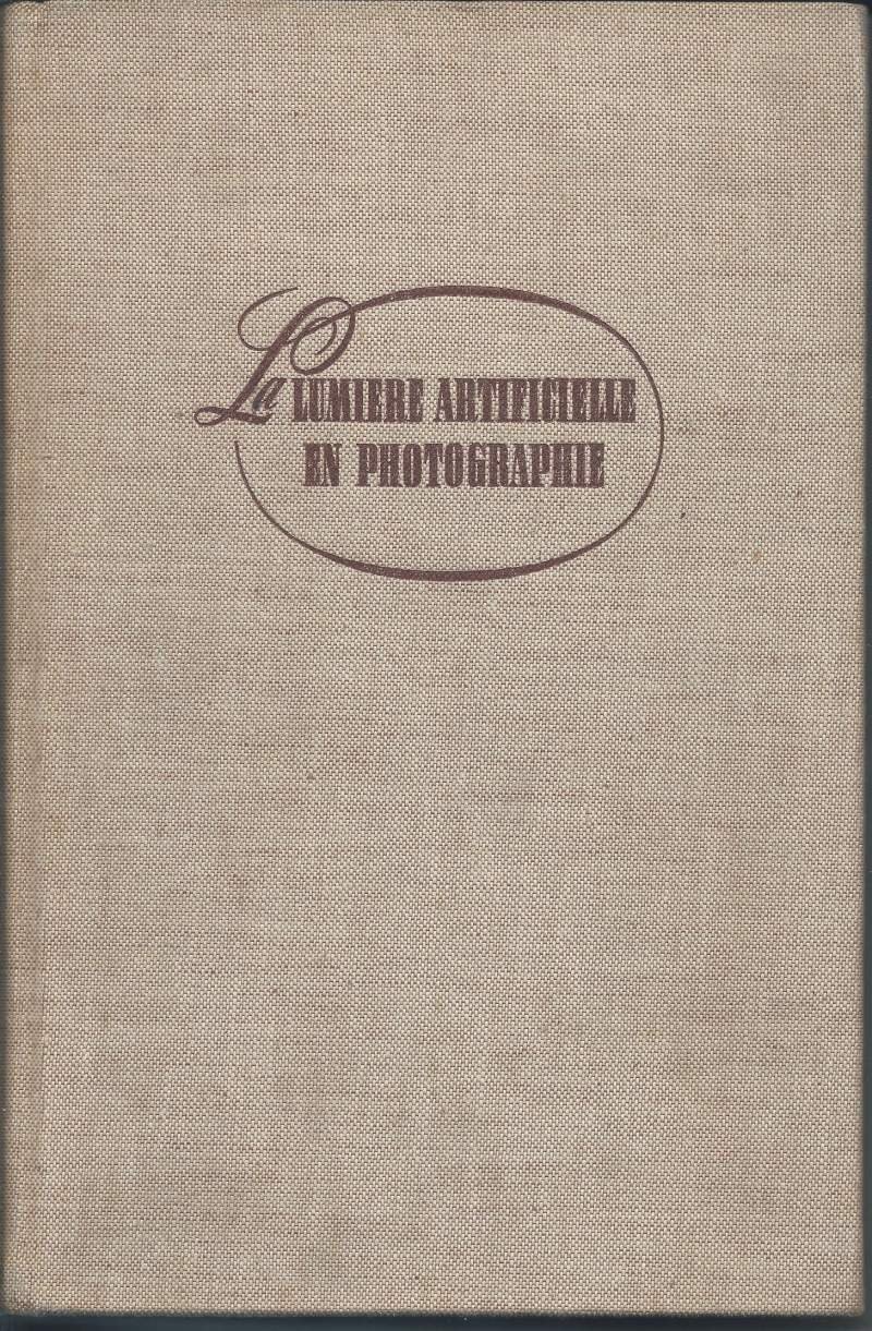 LA LUMIERE ARTIFICIELLE EN PHOTOGRAPHIE - Traitant des sources lumineuses … | Immagine principale