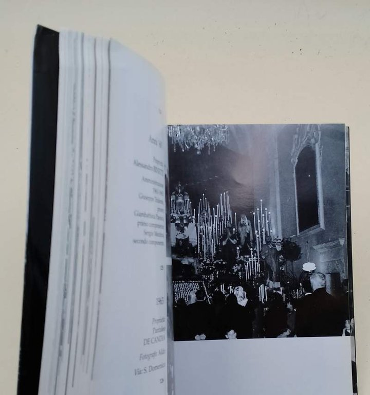 LA NOTTE DELLE STATUE-SUGGESTIONI E MEMORIE FOTOGRAFICHE DELL'ARCICONFRATERNITA DELLA MORTE(2005)