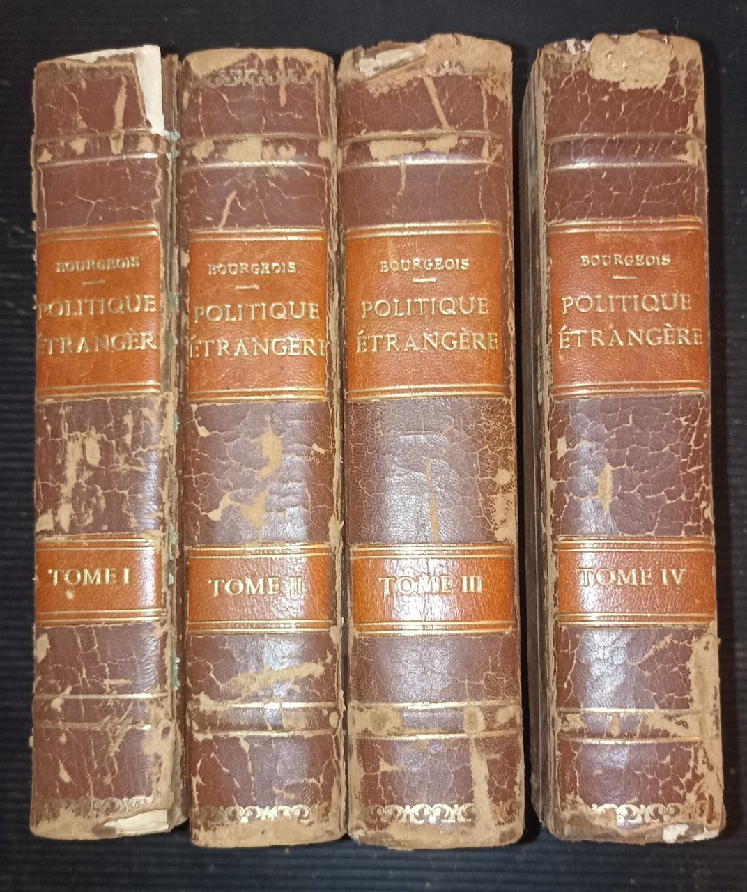 Manuel historique de politique étrangére 4 voll.