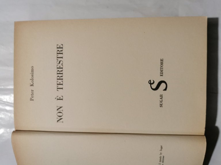 Non è terrestre - Tracce misteriose, oggetti non identificabili, inquietanti …