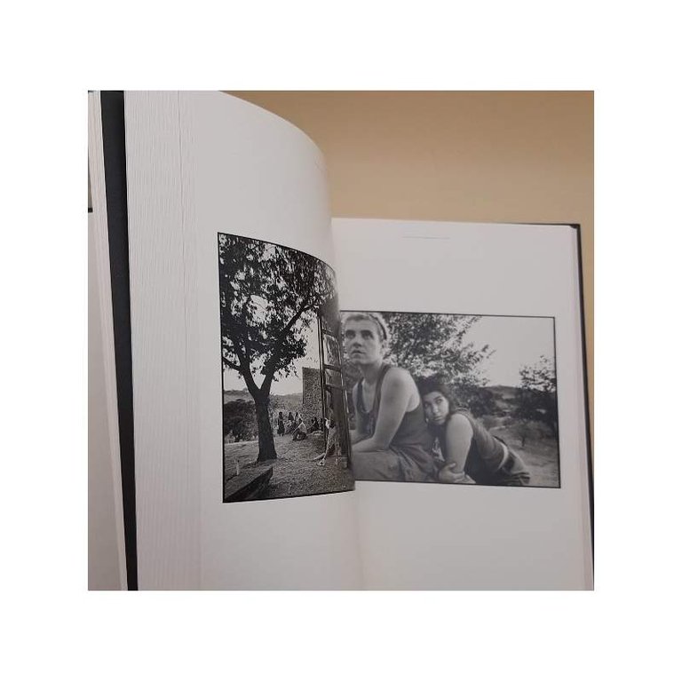 PER ANTICHE VIE-LA GIORNATA LIBERA DI UN FOTOGRAFO(2001)