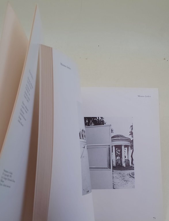 Sette fotografi per una nuova immagine