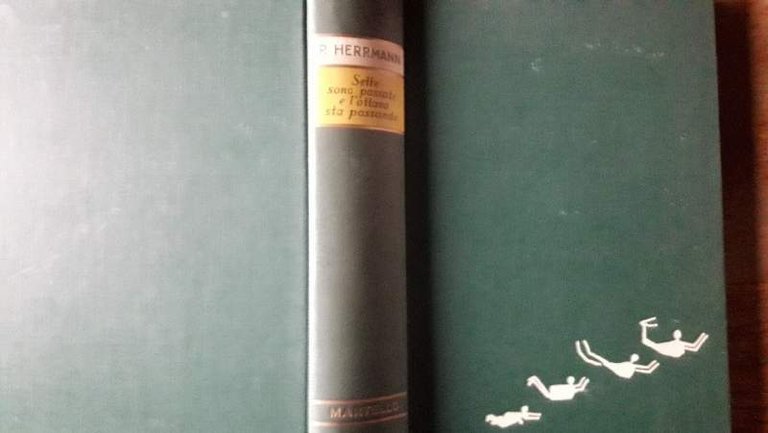 SETTE SONO PASSATE E L'OTTAVA STA PASSANDO (1957)