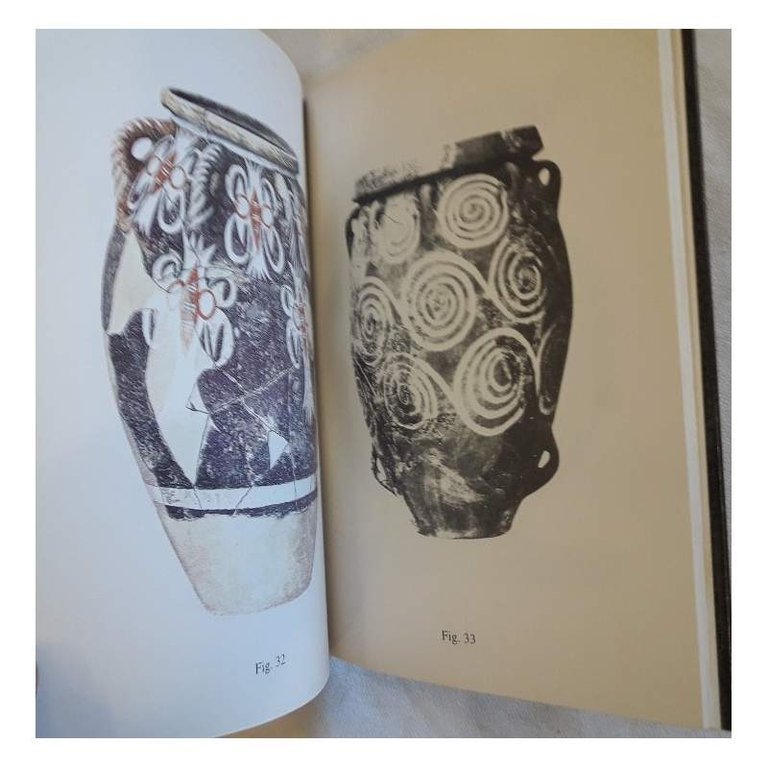 SIMMETRIA, ASIMMETRIA, ED ALTRE CARATTERISTICHE NELLA CERAMICA MINOICA DI FESTOS(1996)