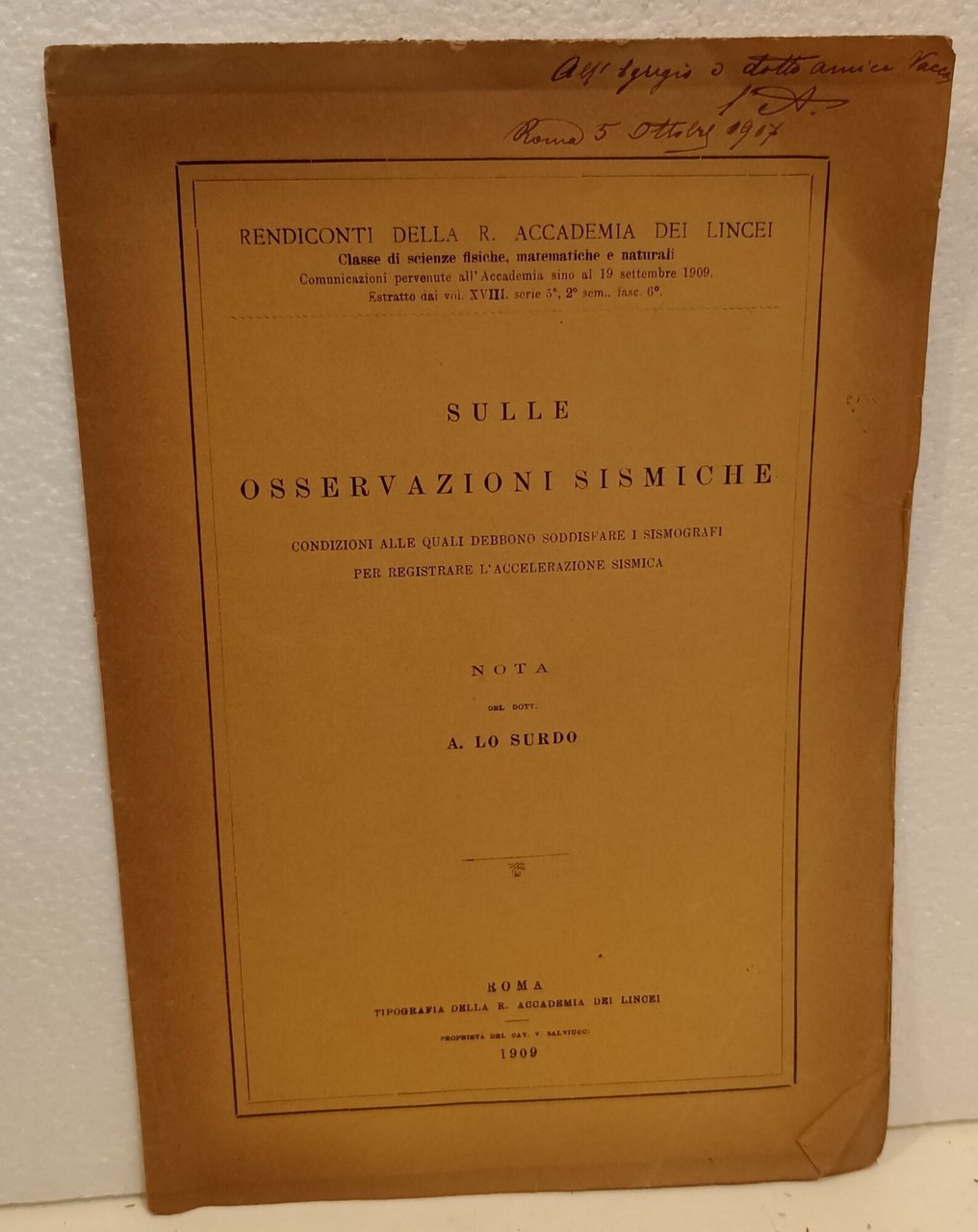 Sulle osservazioni sismiche condizioni alle quali debbono soddisfare i sismografi … | Immagine principale