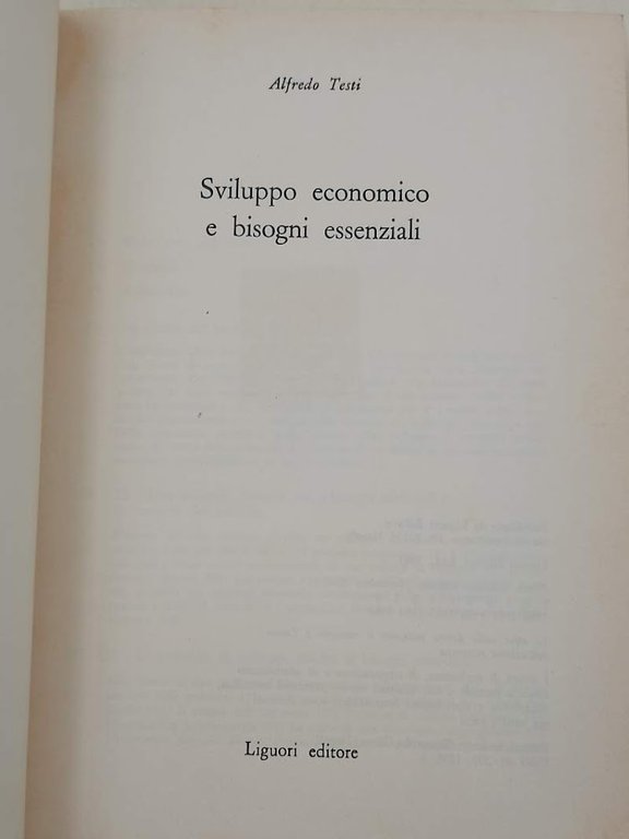 SVILUPPO ECONOMICO E BISOGNI ESSENZIALI(1988)