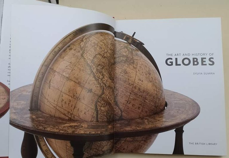 THE ART AND HISTORY OF GLOBES(2014)
