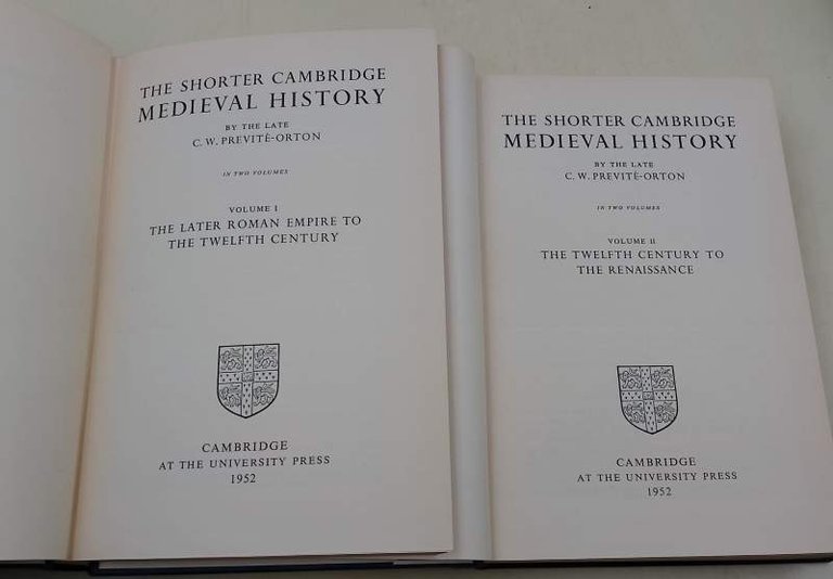 THE SHORTER CAMBRIDGE MEDIEVAL HISRORY- 2 VOLL-(1952)