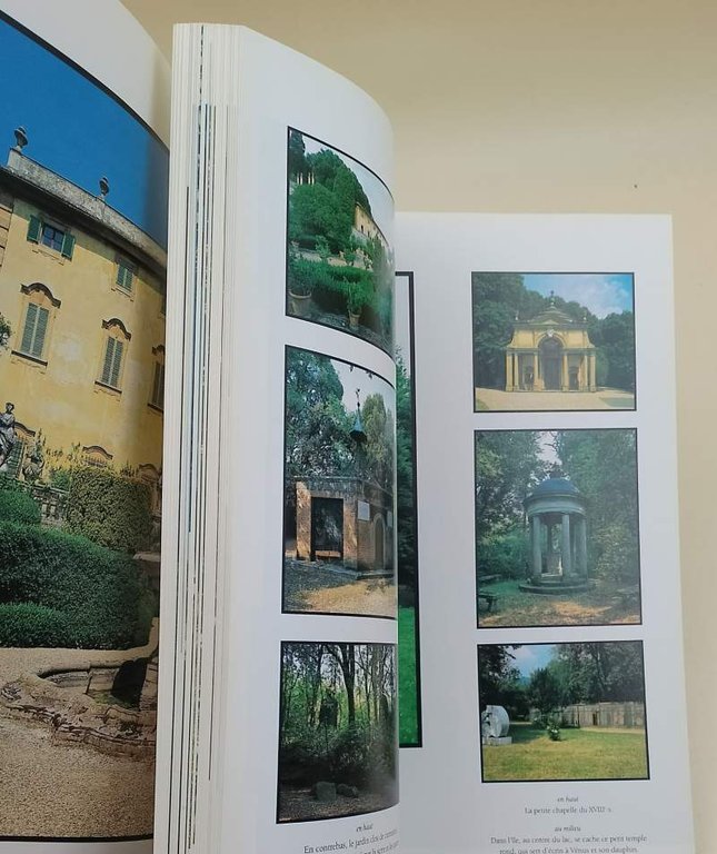 VILLAS ET JARDINS DE TOSCANE(1992)