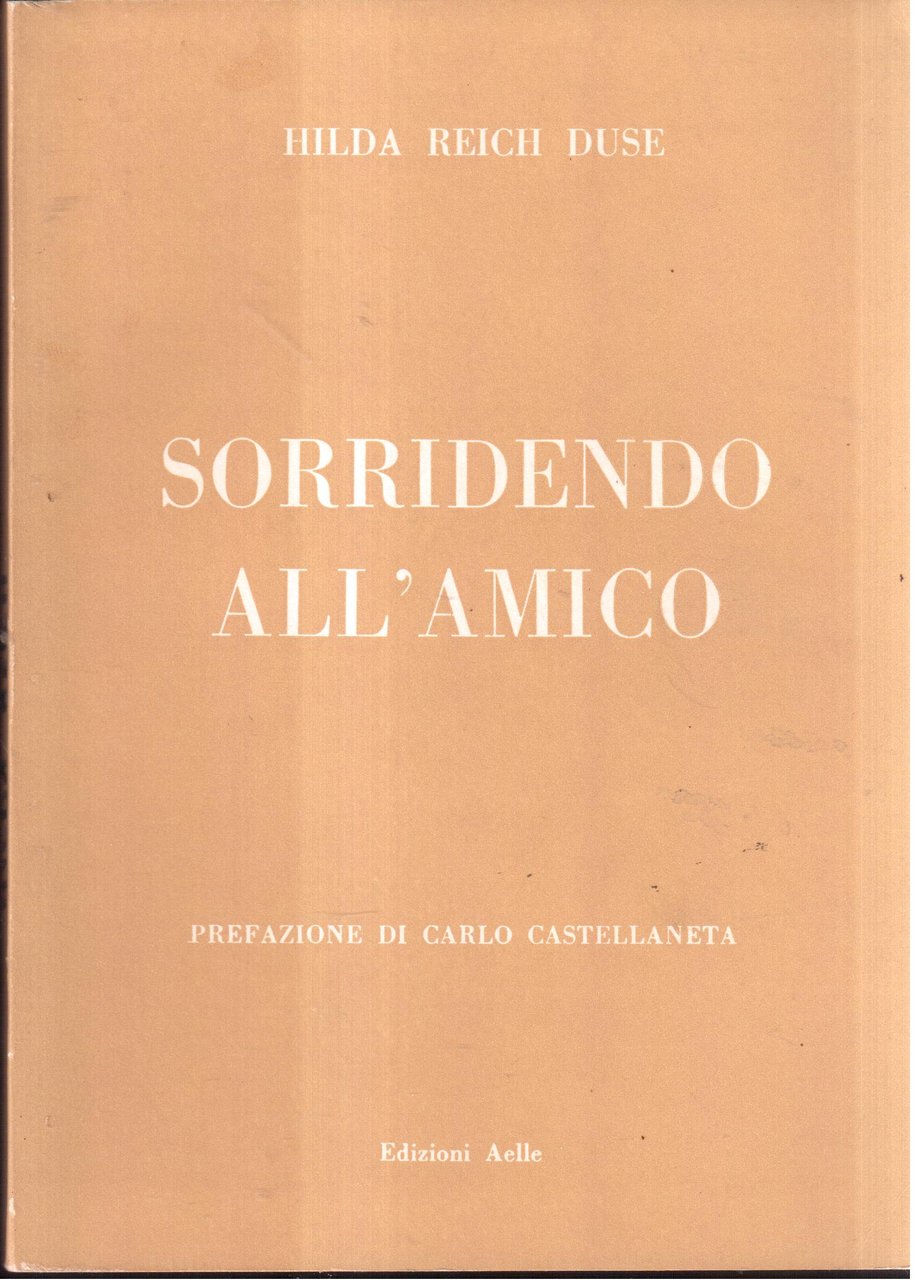 Sorridendo all'amico