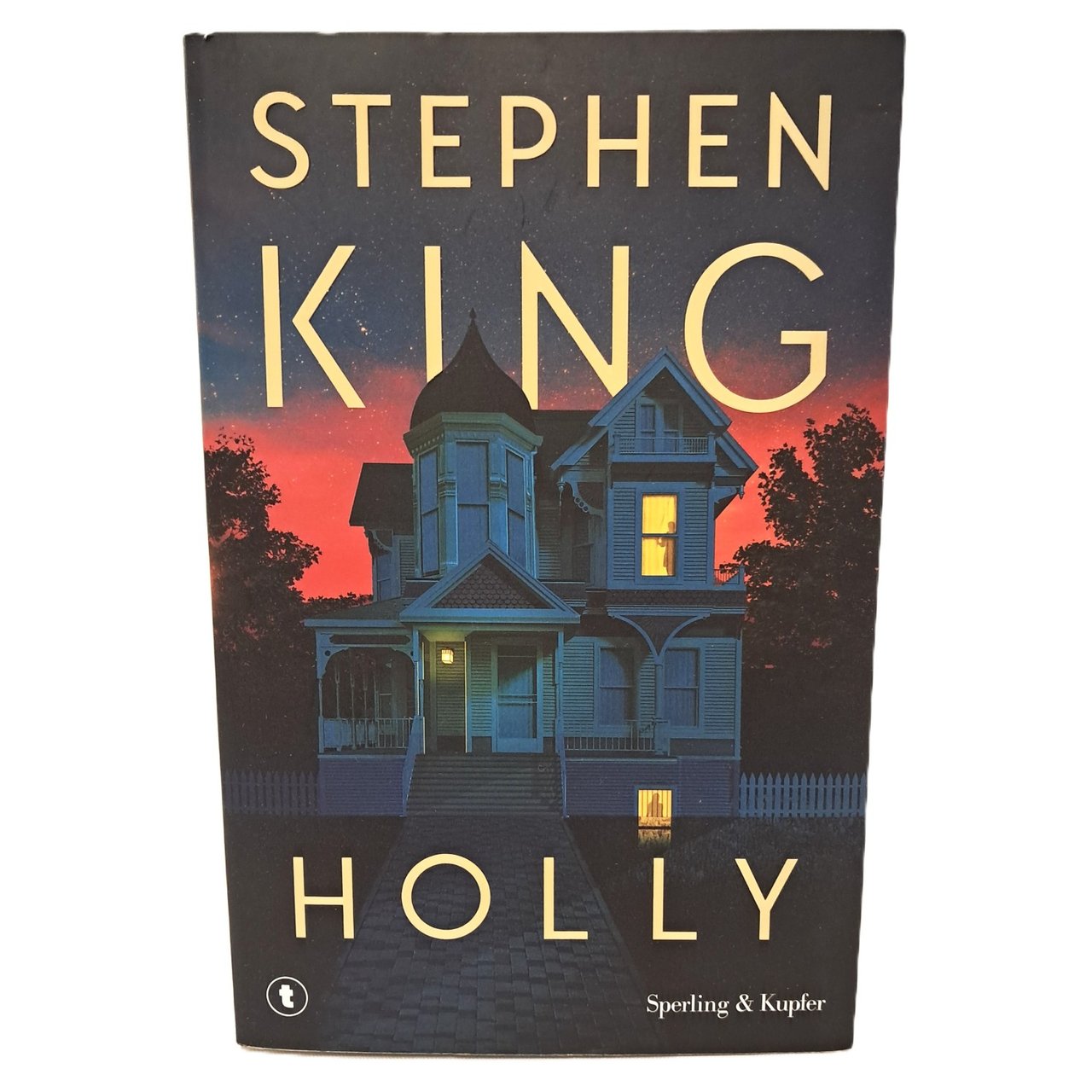 Holly | Immagine principale