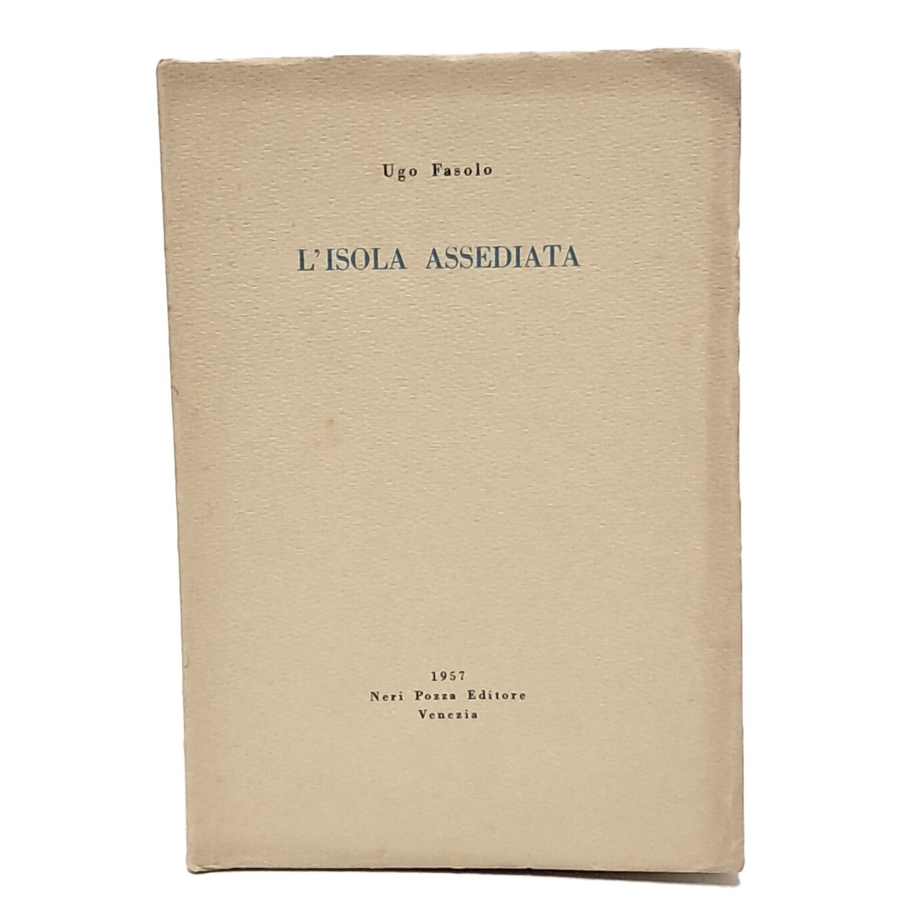 L'isola assediata