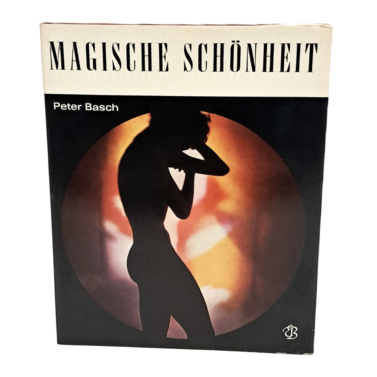 Magische Schonheit. Portrait pin up Akt