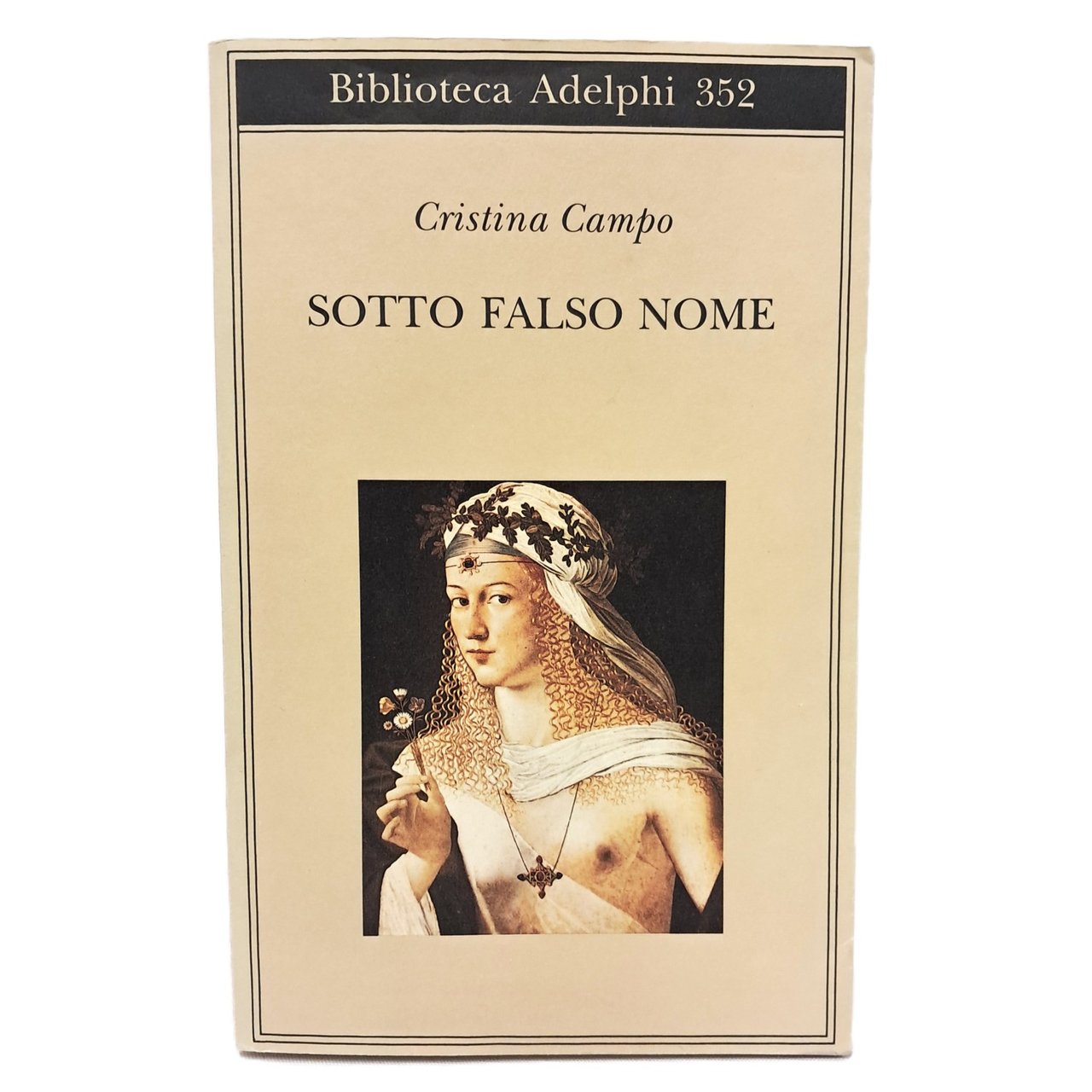 Sotto falso nome | Immagine principale
