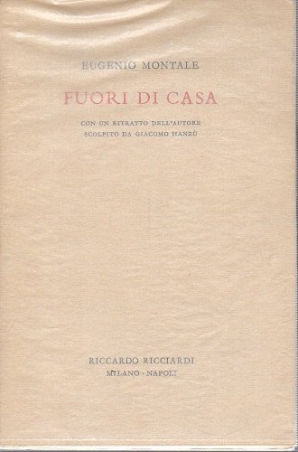 Fuori di casa con un ritratto dell'autore scolpito da Giacomo Manzù