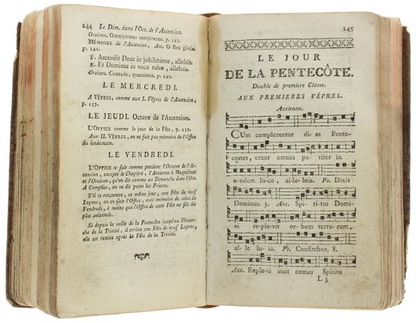 NOUVEAU VESPERAL ROMAIN POUR LES DIMANCHES ET FETES DE L'ANNEE; …