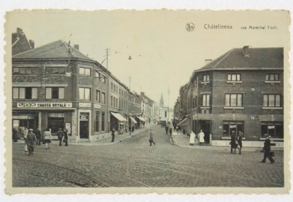 CHATELINEAU - rue Marechal Foch (Carte illustrée)