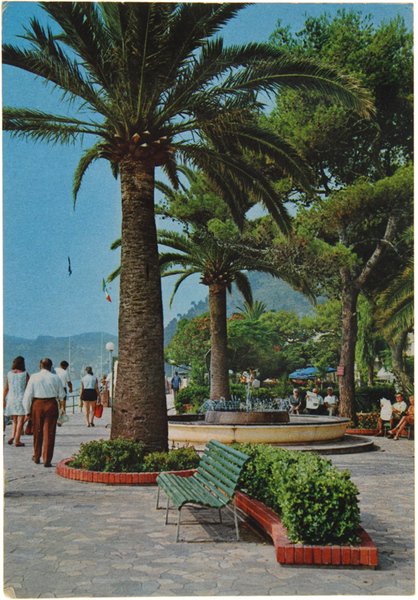 RIVIERA DEI FIORI. ALASSIO - CARTOLINA.