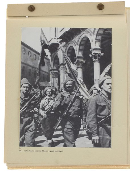 STORIA DELLA REPUBBLICA ITALIANA. [98 fotografie storiche]