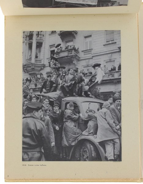 STORIA DELLA REPUBBLICA ITALIANA. [98 fotografie storiche]
