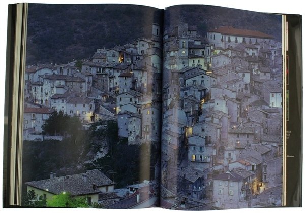 A DAY IN THE LIFE OF ITALY.