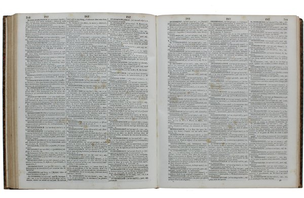 DICTIONNAIRE ANGLAIS-FRANÇAIS tiré des meilleurs auteurs qui ont écrit dans …