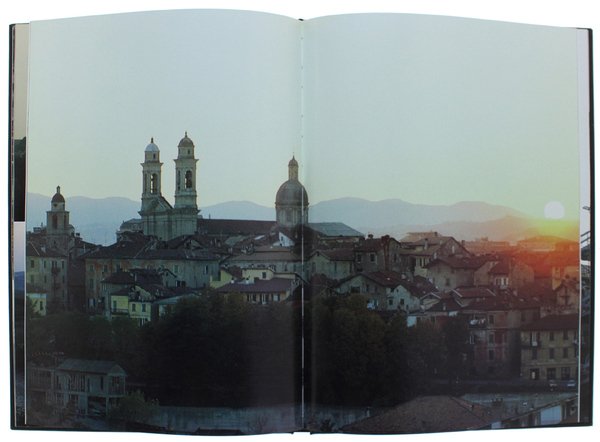 PIEMONTE / PIEDMONT. [Italian and English text]