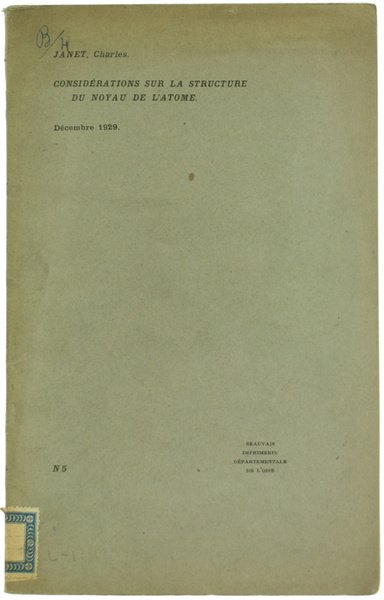 CONSIDERATIONS SUR LA STRUCTURE DU NOYAU DE L'ATOME.