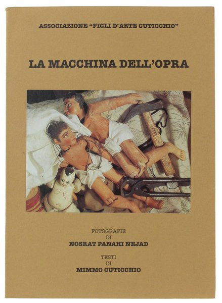 LA MACCHINA DELL'OPRA. Fotografie di Nosrat Panahi Nejad.
