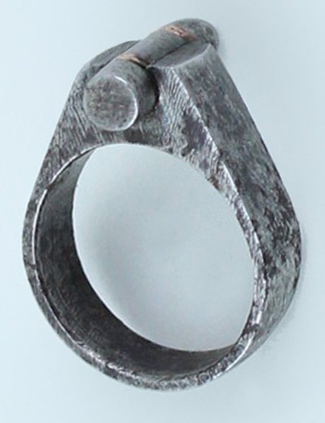 ANELLO VINTAGE IN FERRO CON PROIETTILE | Immagine Gallery 1