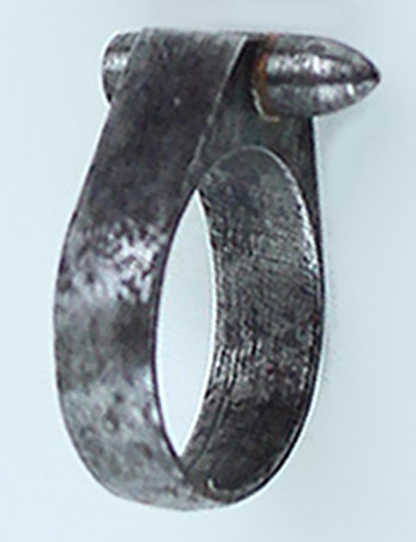 ANELLO VINTAGE IN FERRO CON PROIETTILE