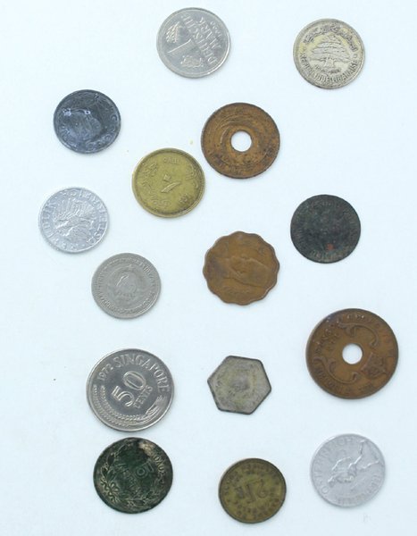 LOTTO DI 16 VECCHIE MONETE VARI PAESI