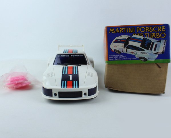 AUTOMODELLO Martini Porsche 935 Turbo 1:16 Identical Scale Battery operated … | Immagine Gallery 2